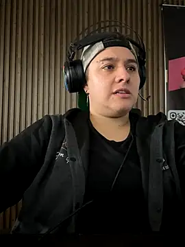 Snapshot of IanGilbert chatting on September 16, 2025, 3:13 pm IanGilbert online show from September 16, 2025, 3:13 pm