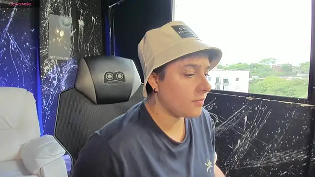 Snapshot of IanGilbert chatting on September 27, 2025, 9:09 pm IanGilbert online show from September 27, 2025, 9:09 pm