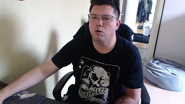 blueandwhite1 online show from March 12, 2025, 11:20 am