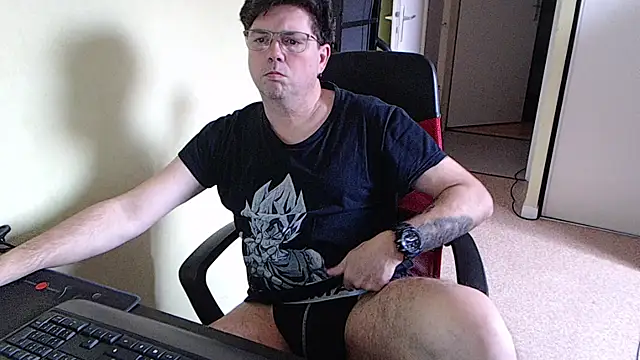 Snapshot of blueandwhite1 chatting on February 20, 2026, 3:45 pm blueandwhite1 online show from February 20, 2026, 3:45 pm