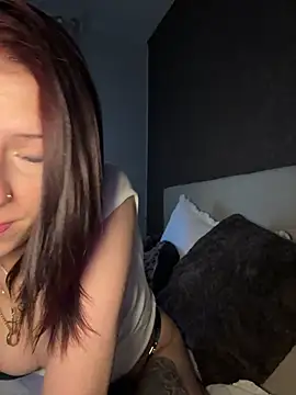 lisapeperoni online show from March 29, 2026, 1:44 pm