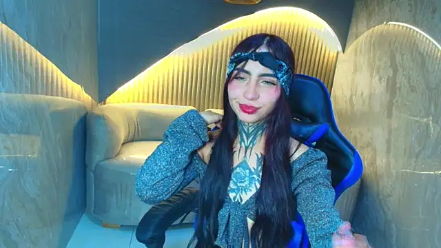 roux r online show from December 3, 2025, 8:18 pm