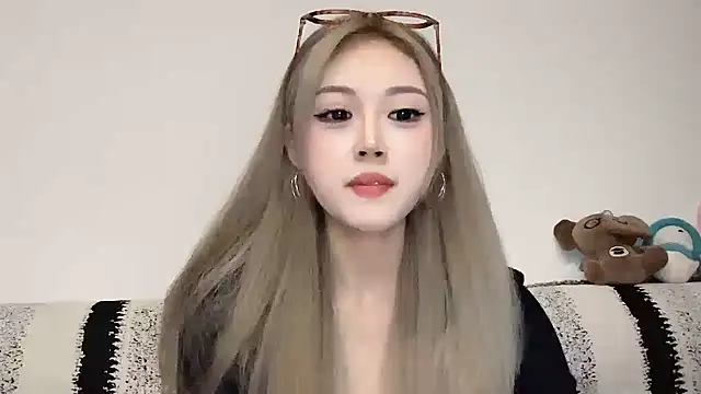 XingKongCOCO-107 online show from October 3, 2025, 11:18 am