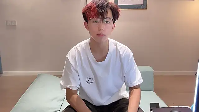 STxuguanhan online show from October 10, 2025, 7:51 am