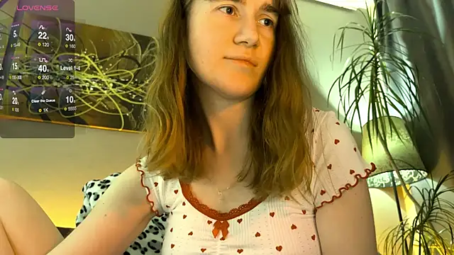 velina   online show from December 4, 2025, 3:10 pm