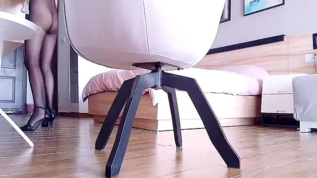 Snapshot of Tianxin6 chatting on September 15, 2025, 12:10 am Tianxin6 online show from September 15, 2025, 12:10 am