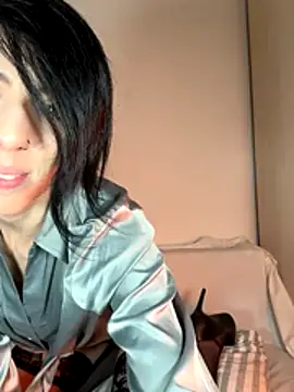 Snapshot of flowermadness chatting on December 4, 2025, 12:36 pm flowermadness online show from December 4, 2025, 12:36 pm