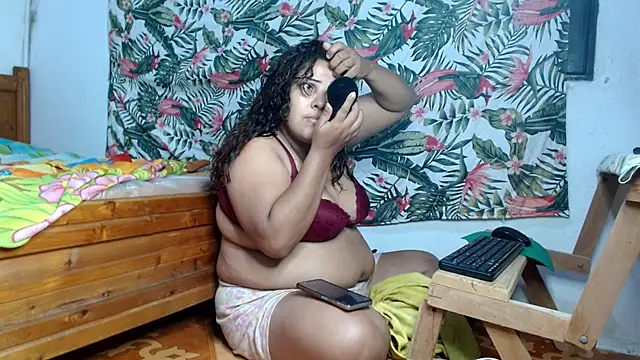 Snapshot of 69smallstar chatting on July 9, 2026, 12:09 pm 69smallstar online show from July 9, 2026, 12:09 pm