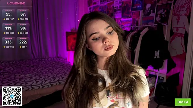 PinkiRay online show from October 18, 2025, 5:25 pm