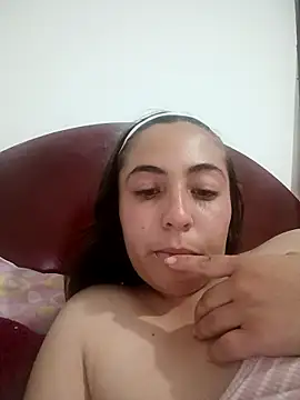 Snapshot of AlessandraPazzi chatting on May 6, 2026, 4:08 am AlessandraPazzi online show from May 6, 2026, 4:08 am