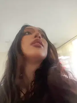 chloerossi18 online show from December 19, 2025, 1:01 am