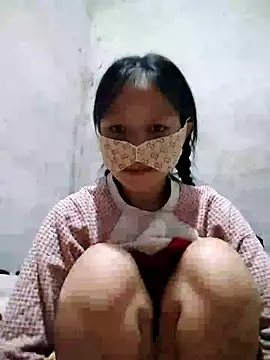 Lilyy-y online show from November 1, 2025, 4:09 pm