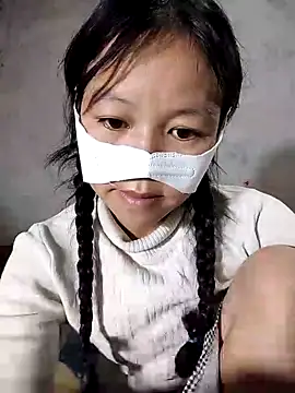 Lilyy-y online show from November 13, 2025, 10:19 pm