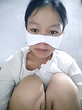 Lilyy-y online show from November 15, 2025, 10:59 pm