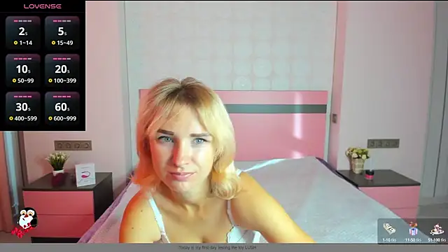 Snapshot of MeryMidnight chatting on September 11, 2025, 5:40 am MeryMidnight online show from September 11, 2025, 5:40 am