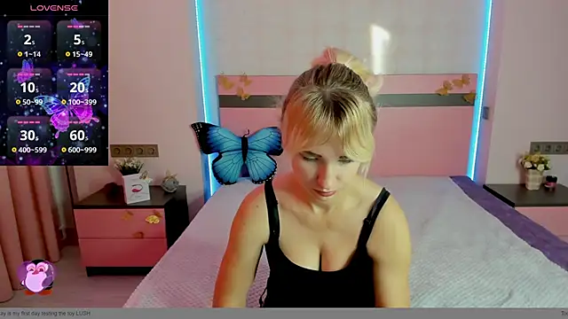 Snapshot of MeryMidnight chatting on September 26, 2025, 5:44 am MeryMidnight online show from September 26, 2025, 5:44 am