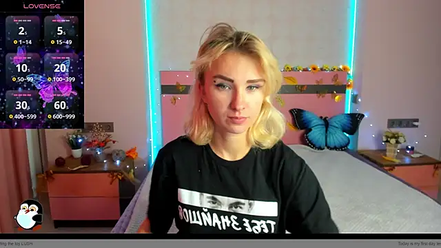 Snapshot of MeryMidnight chatting on October 13, 2025, 6:13 am MeryMidnight online show from October 13, 2025, 6:13 am