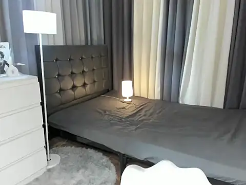 Snapshot of Blaire_Samantha chatting on October 7, 2025, 6:54 am Blaire Samantha online show from October 7, 2025, 6:54 am