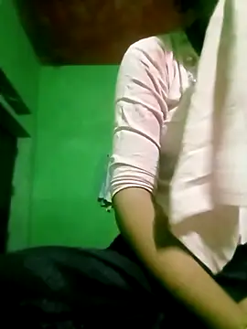 Hot-yuo84 online show from October 21, 2025, 6:30 pm