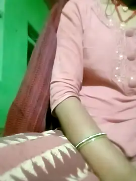 Hot-yuo84 online show from November 1, 2025, 5:26 pm