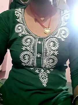 Hot-yuo84 online show from November 5, 2025, 8:03 am