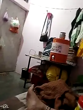 Hot-yuo84 online show from November 6, 2025, 8:21 pm