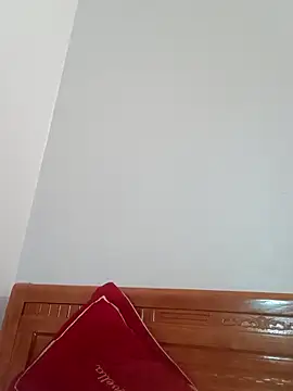 Linda885 online show from December 19, 2025, 5:14 am