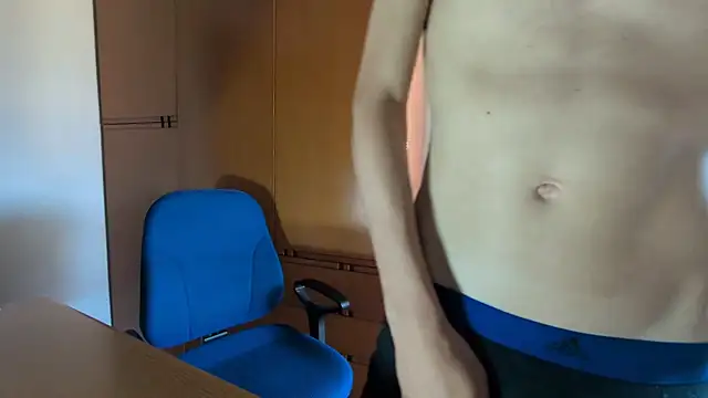 Snapshot of ste2009 chatting on September 18, 2025, 10:17 am ste2009 online show from September 18, 2025, 10:17 am