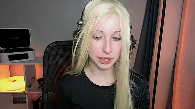 YukiMisa online show from April 7, 2026, 5:46 pm