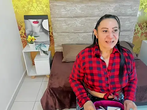 LucianaBlackwell online show from October 16, 2025, 3:02 pm