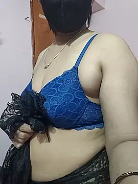 nice touch9733 online show from November 18, 2025, 6:01 pm