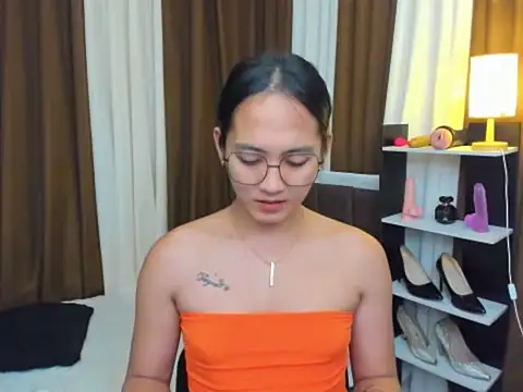 URHottestAngel online show from October 8, 2025, 5:21 pm