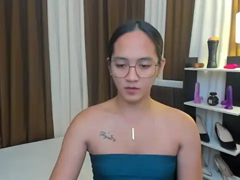 URHottestAngel online show from November 4, 2025, 4:50 pm