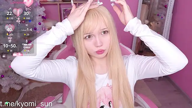 Kyomi Sun online show from December 15, 2025, 9:30 pm