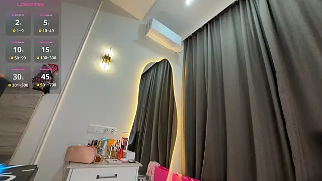 Snapshot of liuli_flower chatting on April 20, 2026, 10:22 pm liuli flower online show from April 20, 2026, 10:22 pm