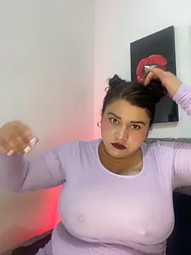 SafiroFer online show from October 3, 2025, 9:01 pm