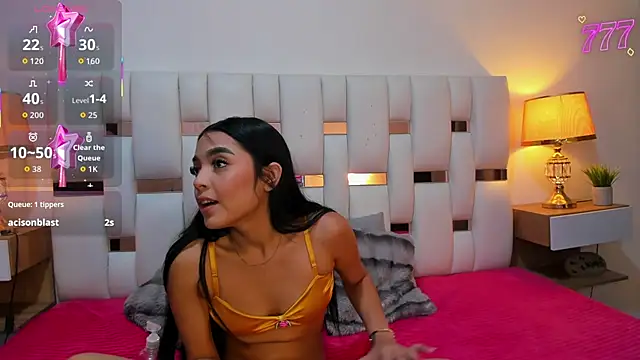 iamCharlotte19 online show from July 28, 2026, 8:52 pm