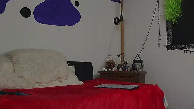 MeganBrown4 online show from September 16, 2025, 1:56 pm