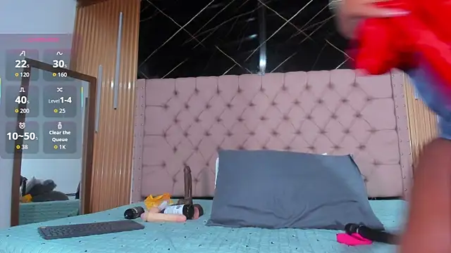 Emily Brown18 online show from October 18, 2025, 3:53 am