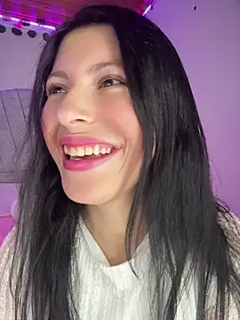 Mia salinass online show from May 17, 2026, 2:31 am
