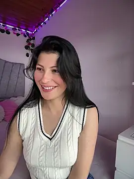Mia salinass online show from June 3, 2026, 7:08 pm