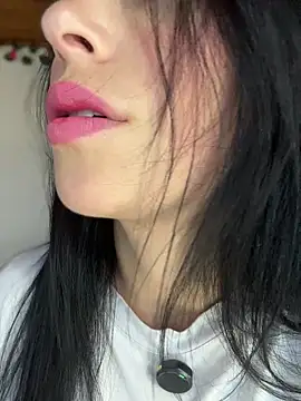 Mia salinass online show from July 28, 2026, 10:31 pm