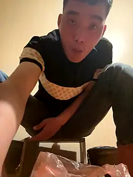 Chao xxx online show from October 19, 2025, 5:02 pm