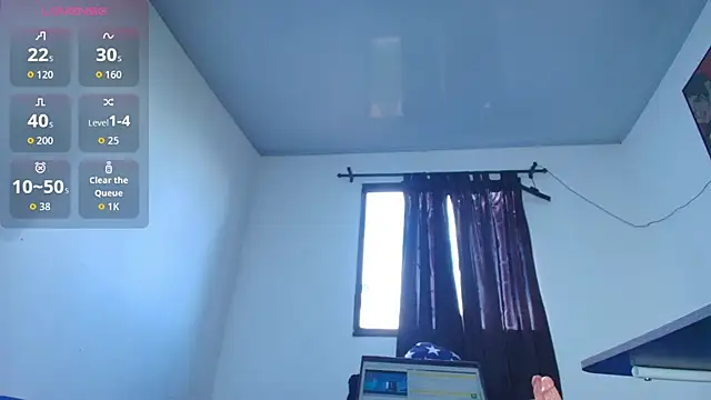 littlemodel online show from September 10, 2025, 3:23 pm