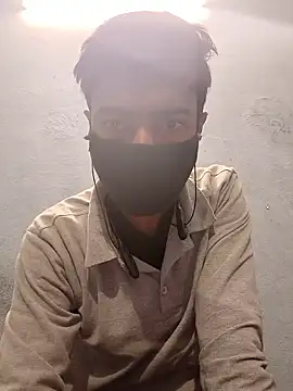 GirlsCrush  online show from January 13, 2026, 8:03 pm