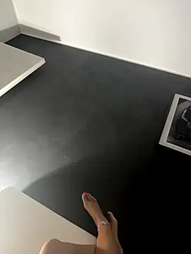 Snapshot of BabyLeopard chatting on September 18, 2025, 4:42 pm BabyLeopard online show from September 18, 2025, 4:42 pm