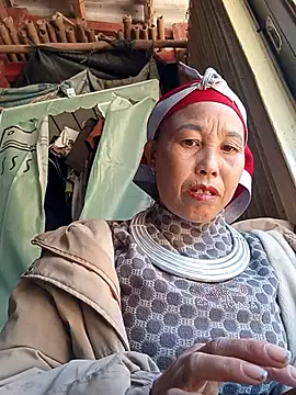 Snapshot of me-cute chatting on November 22, 2025, 12:53 am me-cute online show from November 22, 2025, 12:53 am