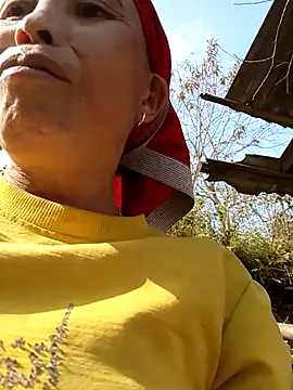 Snapshot of me-cute chatting on December 3, 2025, 4:53 am me-cute online show from December 3, 2025, 4:53 am