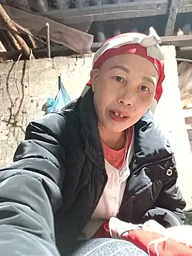 Snapshot of me-cute chatting on January 10, 2026, 2:35 am me-cute online show from January 10, 2026, 2:35 am