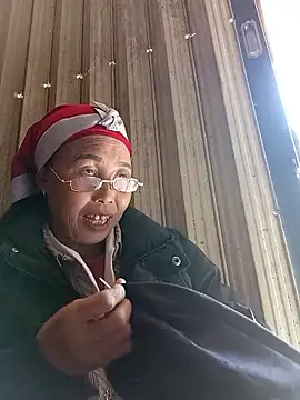 Snapshot of me-cute chatting on January 12, 2026, 3:56 am me-cute online show from January 12, 2026, 3:56 am